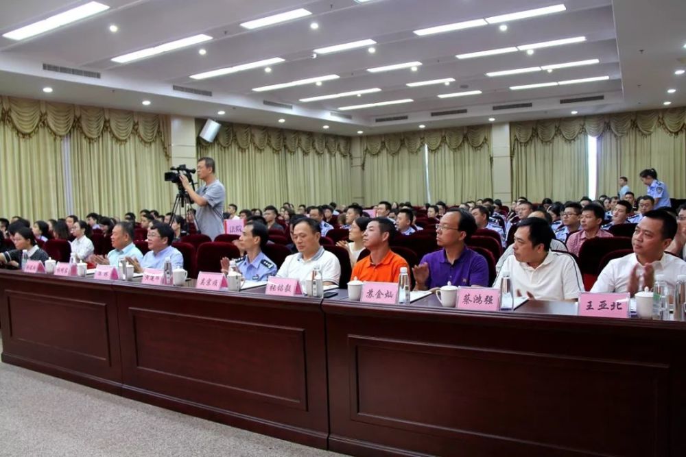 “我和我的祖国”讲述民警自己的故事